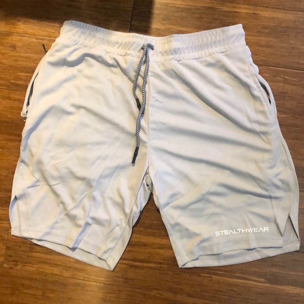 Stealth LtGrey 7” Hybrid Pocket Shorts Sz M (32”)